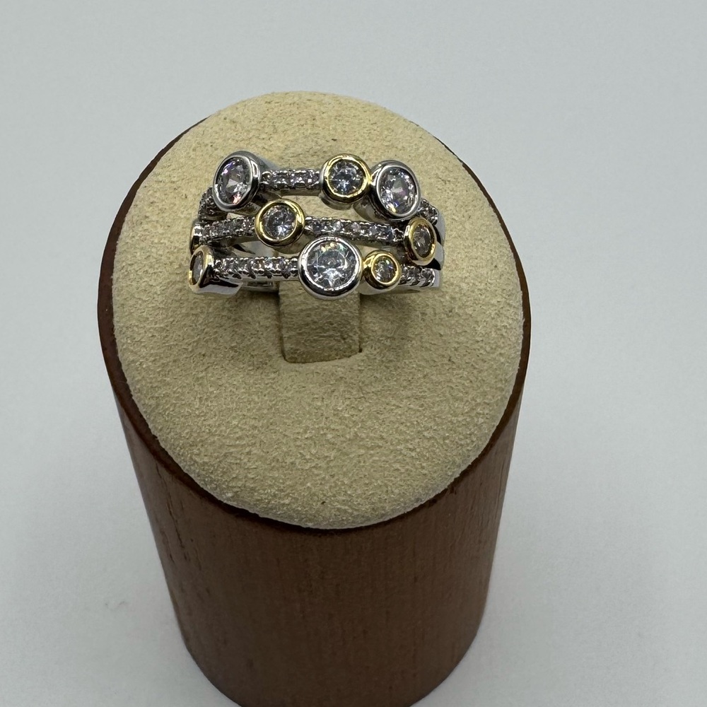 14k 3 Row Station Ring - Picture 10 of 13